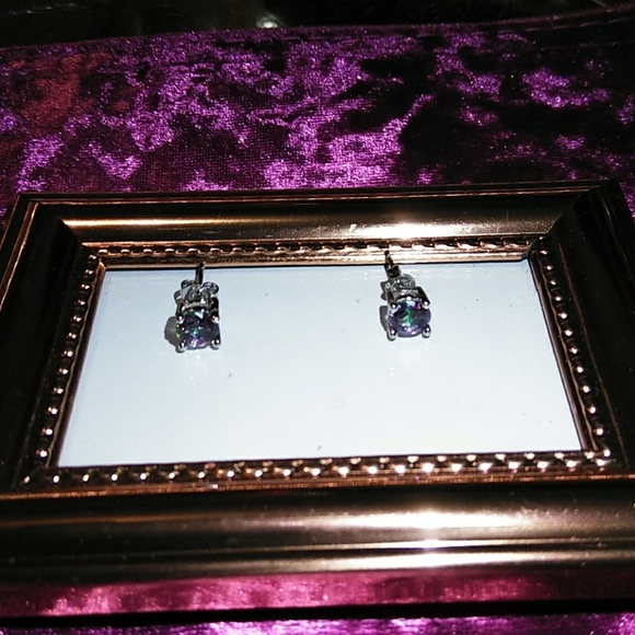 💖NEW FIRE TOPAZ STUD EARRINGS - Picture 3 of 7